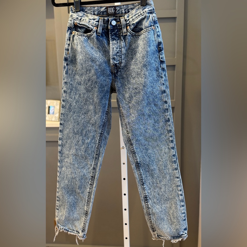 Urban Outfitters BDG Blue Stone Wash High Rise Slim Straight Jeans. Size…